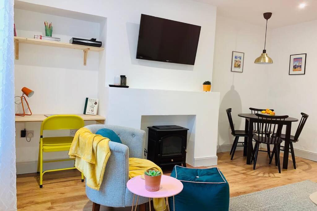 The Nook - A Stylish Apartment With Garden, Near The Beach Berwick Upon Tweed Exteriör bild